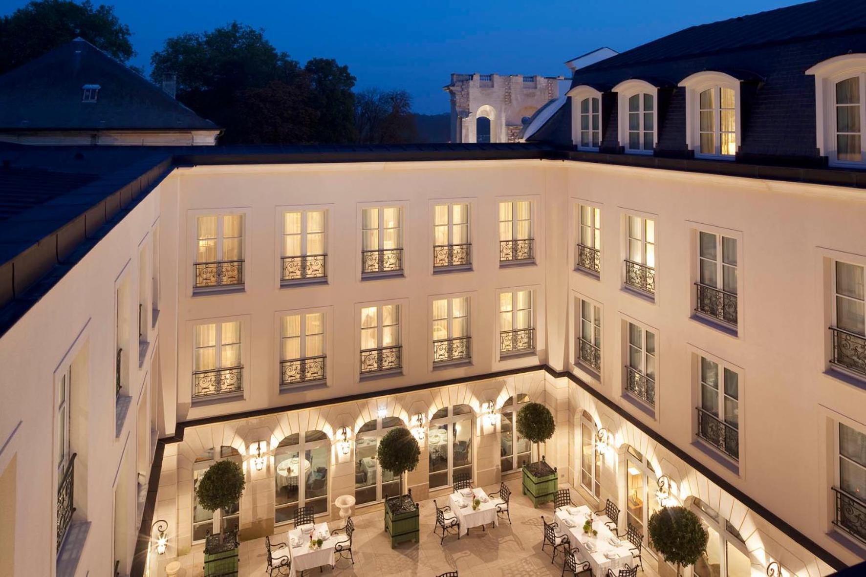 Auberge Du Jeu De Paume Chantilly Exterior foto